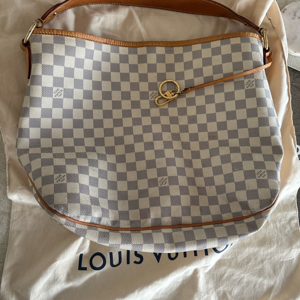 Louis Vuitton White and Tan Hobo Bag with Iconic Design